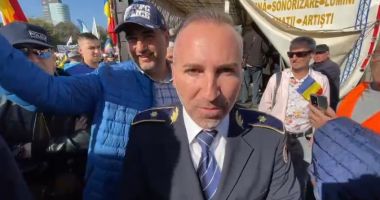 Rezerviștii militari au ieșit în stradă, de Ziua Armatei Române: "Le ordonăm angajaților noștri să respecte Constituția" - 2