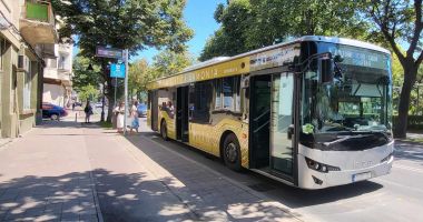 Probleme la CT BUS? Compania "taie" din autobuze. "Vom sta unii peste alţii, ca sardelele!" - 2