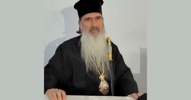 Stire din Cultură-Educație : IPS Teodosie: "Vă doresc un Crăciun plin de daruri în sufletele și în inimile voastre"