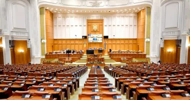 Criza politică împinge partidele spre anticipate. Scenariul respins de Nicușor Dan revine în forță
