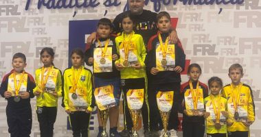 Stire din Sport : Micuţii luptători de la CS „Victoria” Cumpăna, rezultate remarcabile la un concurs disputat la Târgu Mureş