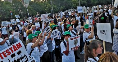 Stire din Cultură-Educație : Sindicaliștii cer demiterea ministrului Culturii. „Patrimoniul nu este negociabil”
