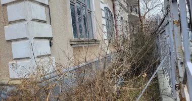 Fostul sediu al Poliției Transporturi Constanța, lăsat în paragină pe strada Mihai Eminescu - 2