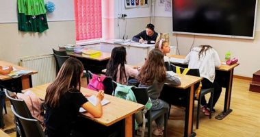 Stire din Cultură-Educație : Permutări și noi numiri la șefia școlilor constănțene, pentru un alt an de învățământ