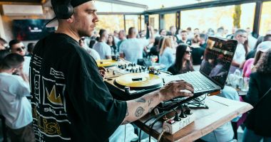 Condamnați după ce au vândut și consumat droguri la un festival din Mamaia. ”Când am văzut câte erau, m-am speriat” - 2