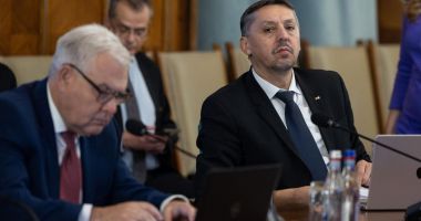 Stire din Cultură-Educație : În lupta cu pacostea învățământului, violența și drogurile, ministrul Daniel David face apel la responsabilitate
