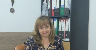 Stire din Cultură-Educație : Părinți care-și condamnă propriii copii! "Elevii își doresc profesionala, dar familia se rușinează de vecini!"