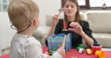 Stire din Cultură-Educație : Mai mult sprijin pentru elevii cu CES. Alocația de hrană crește la 48 de lei pe zi