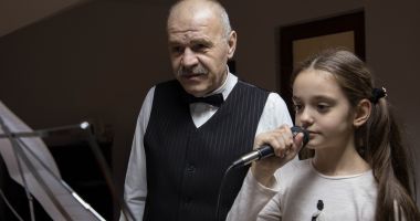 Stire din Cultură-Educație : Evenimente cultural-artistice oferite de cursanții Centrului "Teodor Burada", în acest weekend