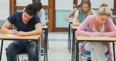 Stire din Cultură-Educație : Cadrele neafiliate grevei trebuie să facă de toate, inclusiv înscrieri la Bacalaureat