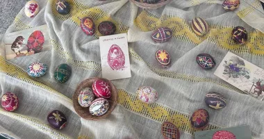 Stire din Cultură-Educație : Incursiune în Paștele de acum un secol. Cărți poștale rare, expuse la Muzeul de Istorie din Constanța