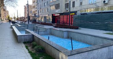 Fântânile de pe strada Ștefan cel Mare, doar coșuri de gunoi. „Atât s-a putut?” - 4