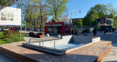 Fântânile de pe strada Ștefan cel Mare, doar coșuri de gunoi. „Atât s-a putut?” - 5