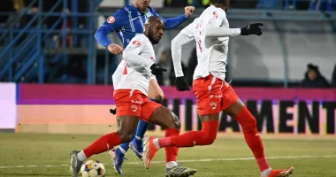 Stire din Sport : Înfrângere dureroasă pentru FC Farul Constanța, la Ovidiu. Dinamo a fost mai bună