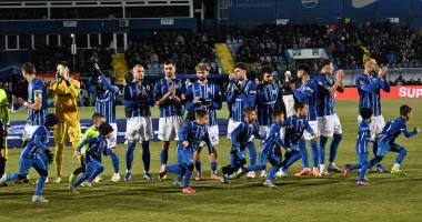 Stire din Sport : Farul primește vizita campioanei României. FCSB vine la Constanța