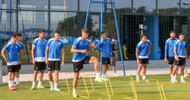 Stire din Sport : Farul Constanţa a reluat pregătirea pentru noul sezon. „Avem de plătit o datorie către suporteri”