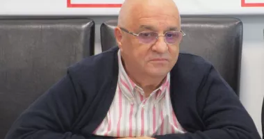 Stire din Politică-Administrație : Senatorul Felix Stroe exclude un guvern cu AUR: „Acest scenariu nu este pe masa PSD”
