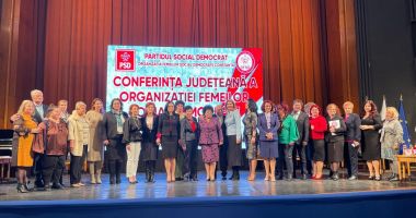 Stire din Politică-Administrație : Femeile social democrate care au câştigat alegerile locale din 9 iunie se reunesc la Neptun
