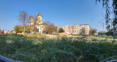 Când se amenajează spaţiul fostelor Galerii Soveja? „Este plin de boschetari!” - 3