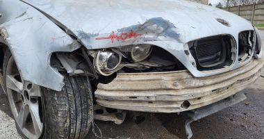 Gelozia i-a luat mințile! Un agent de pază a distrus mașina greșită, crezând că este a iubitului fostei concubine - 2