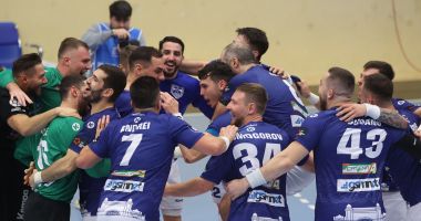 Stire din Sport : Calificare superbă pentru handbaliştii de la CSM Constanţa. Ungurii de la Tatabanya, învinşi în Sala Sporturilor