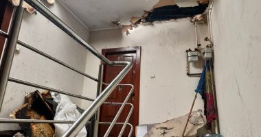 Drama celor 18 familii rămase fără casă, în urma incendiului de la mansarda din Constanța. „Sunt inundații până la subsol” - 4