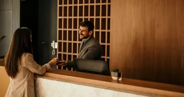 Stire din Social : Măcel în HORECA! Angajați fără contract, patroni arși la buzunar