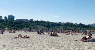Hoții de buzunare s-au mutat pe litoral! Atenție la genți! "Am rămas fără telefoane și bani" - 2