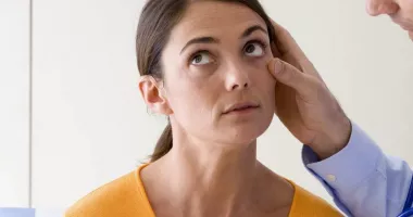 Stire din Sănătate : Îngălbenirea pielii nu e de ignorat! Ce boli grave poate ascunde icterul