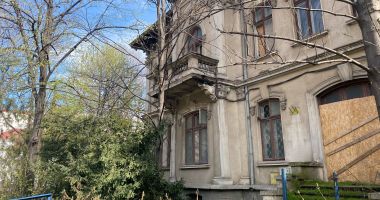Peisaj de groază în centrul Constanței! Imobilul abandonat care a devenit focar de mizerie - 2