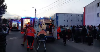Stire din Eveniment : De la incendiu la disperare! Apartamente distruse, locuințe de schimb de nelocuit