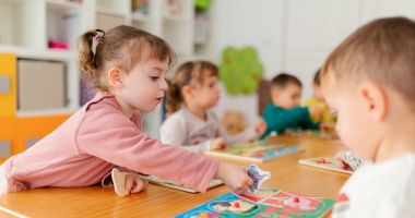 Pretențiile mămicilor "mileniale" de la creșe. "Supraveghere video pe telefon și mâncare fără zahăr" - 2