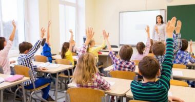 Stire din Cultură-Educație : Ministerul Educației a aprobat calendarul de înscriere în învățământul primar pentru anul școlar 2025 - 2026