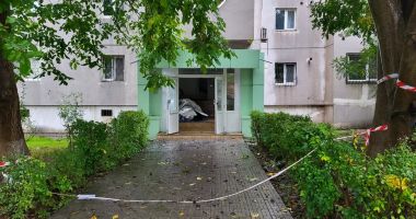 Drama constănțenilor din blocul cu mansarda arsă continuă. Clădirea s-a inundat din nou - 5