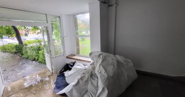 Drama constănțenilor din blocul cu mansarda arsă continuă. Clădirea s-a inundat din nou - 8