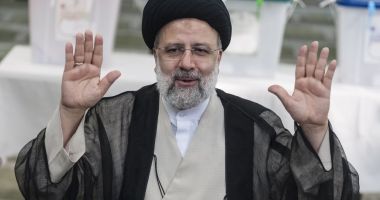 Stire din Actualitate : Iranienii ies la vot, dar nu se aşteaptă o schimbare politică