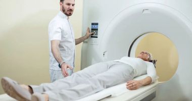 Stire din Sănătate : În ce situaţii este indicat să faceţi un IRM mamar