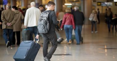 Stire din Social : Locuri de muncă în străinătate, anunțate de ANOFM