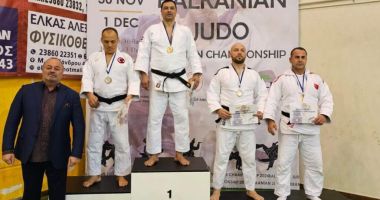 Stire din Sport : George Lozovanu, de la ACS Pantheon Constanţa, dublu campion balcanic la judo