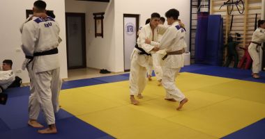 Stire din Sport : Judokanii de la CSM Constanţa se antrenează din greu. Urmează Campionatul Naţional de Tineret