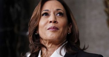 Stire din Actualitate : Democraţii au pregătit unghiul de atac pentru campania Kamalei Harris. „Procuroarea” împotriva „Inculpatului”