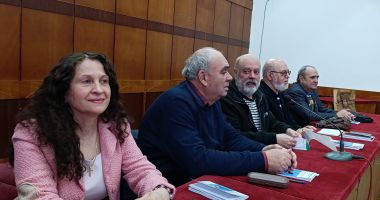 Stire din Cultură-Educație : Lansare de carte ca un spectacol de divertisment, marca Ion Tița-Călin