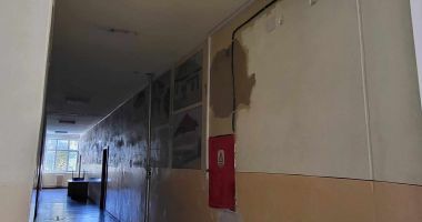 Scapă profesorii și elevii de frigul din clase? Liceul Teoretic "Decebal", reabilitat după 53 de ani - 7