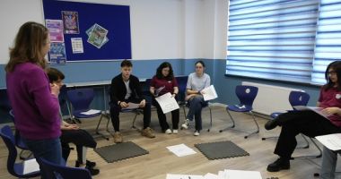 Revoluționar proiect teatral, cu roboți, realizat de elevii constănțeni ai Liceului Internațional de Informatică - 3