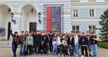 Stire din Cultură-Educație : Spirit francez, idei constănțene. Liceenii francofoni de la „Ovidius” cuceresc lumea prin artă și cultură