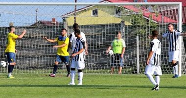 Stire din Sport : Prima etapă a Ligii a 4-a din Constanţa a adus multe goluri și faze spectaculoase