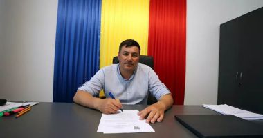 Stire din Politică-Administrație : Primarul comunei Lipniţa își dorește să unească cu asfalt toate satele