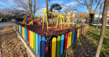 Constănțeni revoltați! Locul de joacă de la Gară se degradează alarmant - 5