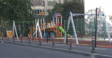 Apel la bun simț: "Nici nu a fost dat în folosință, că sunt unii care distrug locul de joacă!" - 3