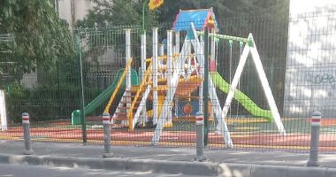 Apel la bun simț: "Nici nu a fost dat în folosință, că sunt unii care distrug locul de joacă!" - 4